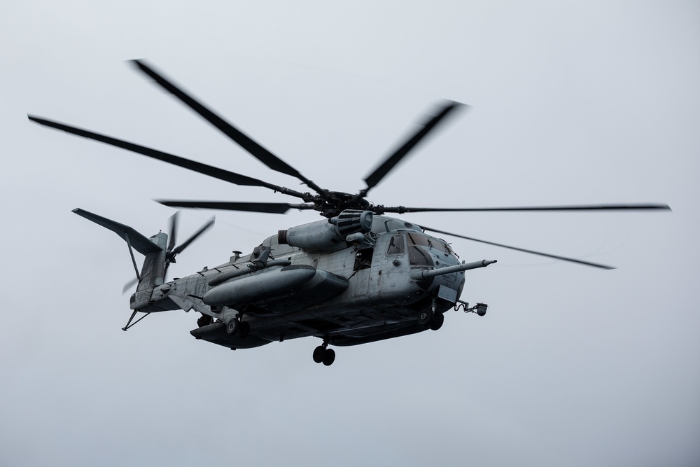 Kearsarge Conducts Operations in the Atlantic Ocean