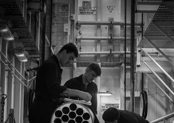 Kearsarge Conducts Operations in the Atlantic Ocean