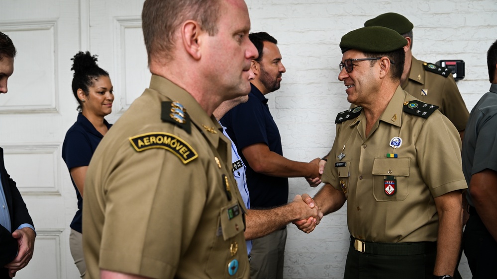 Brazilian General Sergio Negraes Visit the IADC