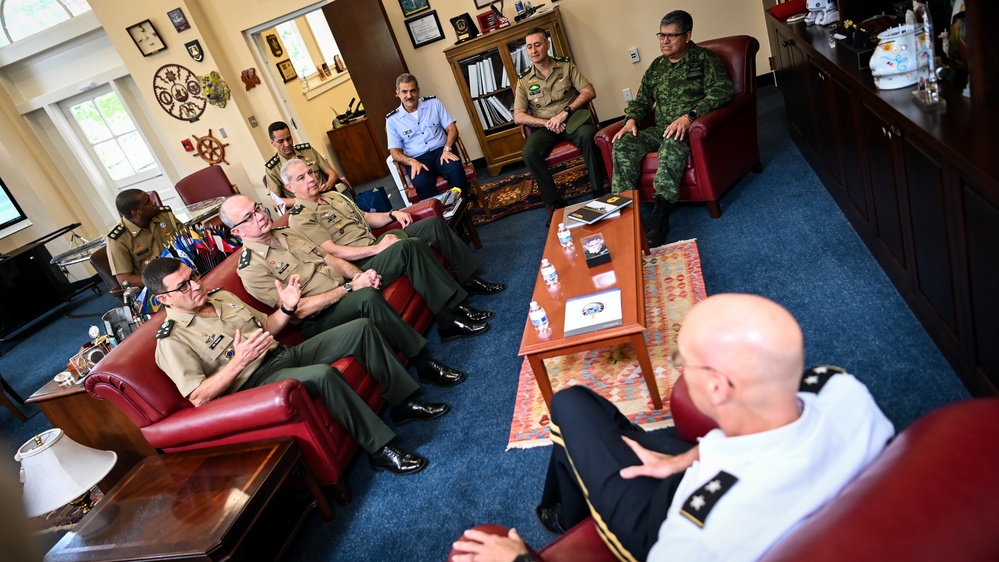 Brazilian General Sergio Negraes Visit the IADC