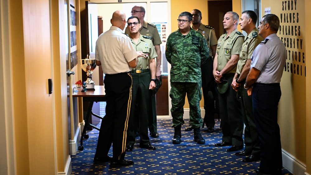 Brazilian General Sergio Negraes Visit the IADC