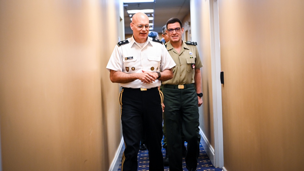 Brazilian General Sergio Negraes Visit the IADC