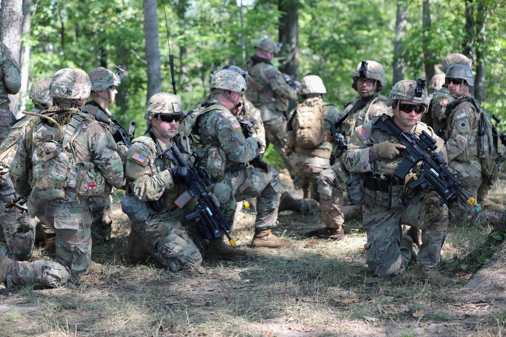 Ohio National Guard Soldiers Conduct Support-By-Fire Exercise During Annual Training