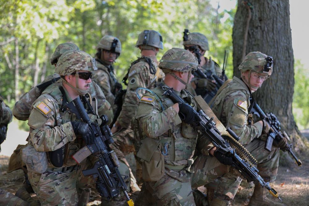 Ohio National Guard Soldiers Conduct Support-By-Fire Exercise During Annual Training