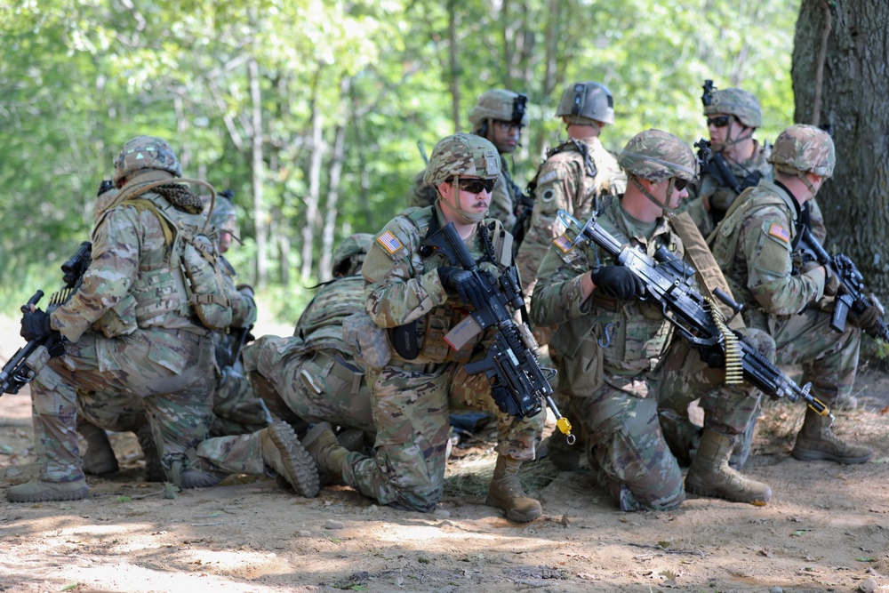 Ohio National Guard Soldiers Conduct Support-By-Fire Exercise During Annual Training