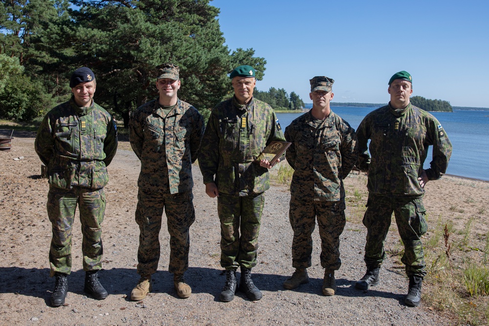 Gift Exchange Between U.S. Marines, Finnish Navy