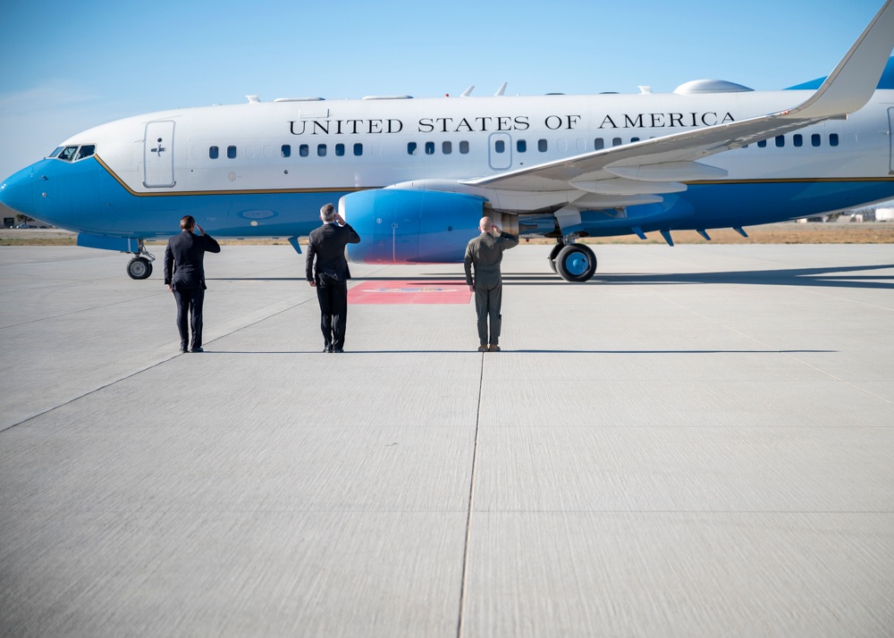 SECAF visits Edwards 412th Test Wing Operating Location Plant 42