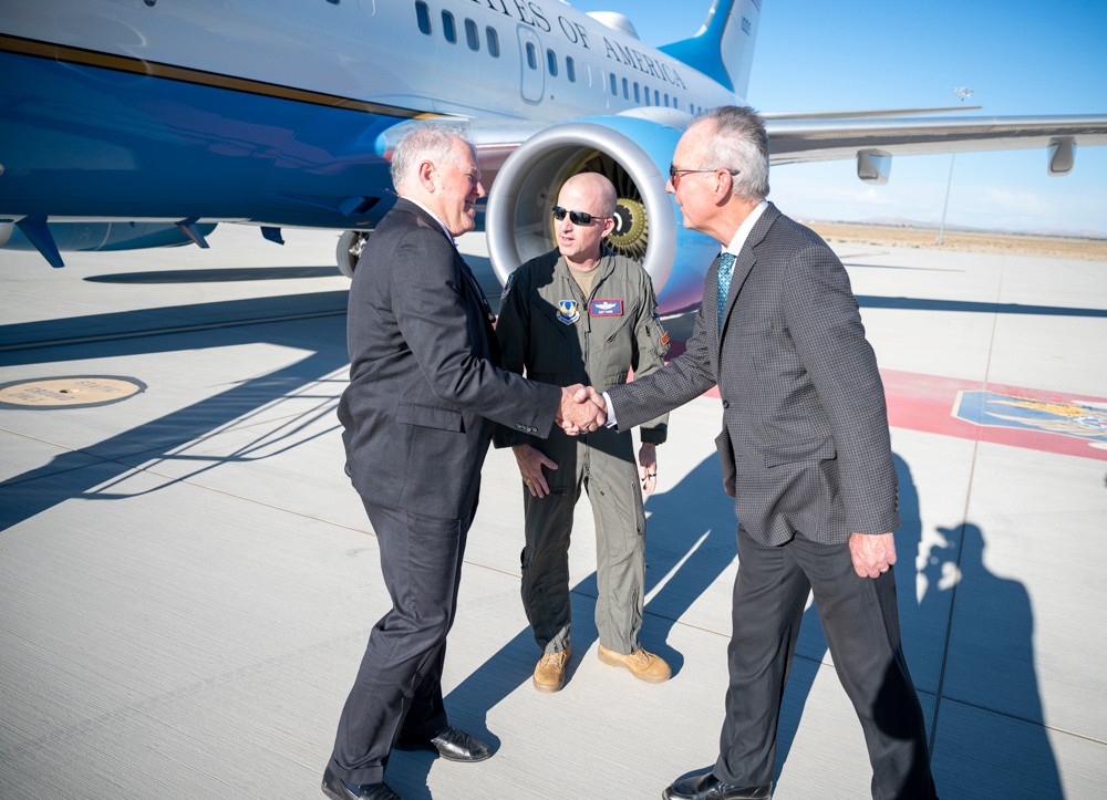 SECAF VISITS EDWARDS 412TH TEST WING OPERATING LOCATION PLANT 42