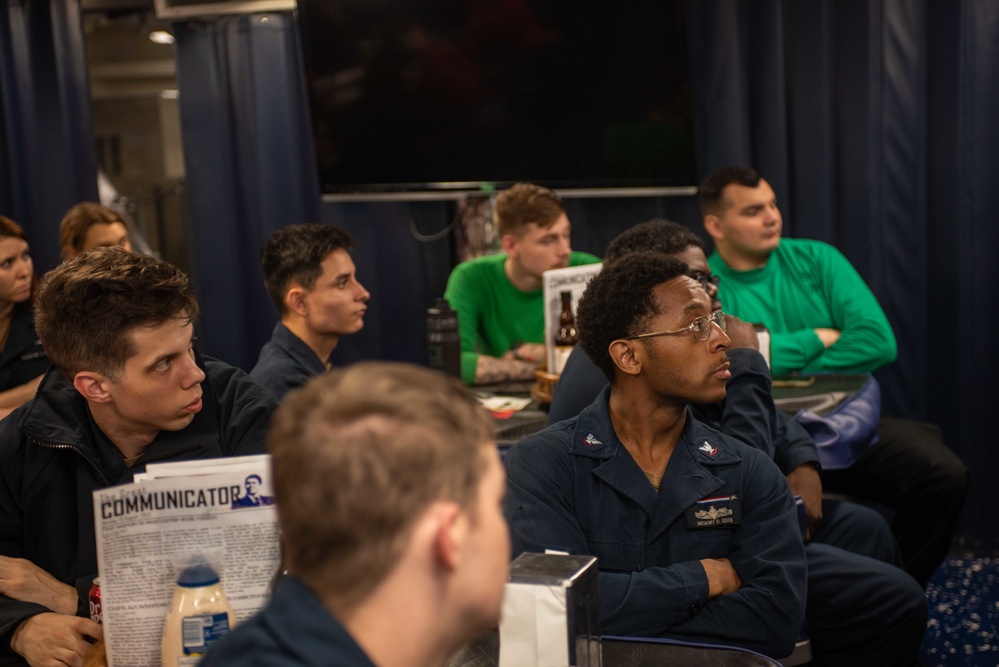 USS Ronald Reagan (CVN 76) Sailors conduct In-port Emergency Team training