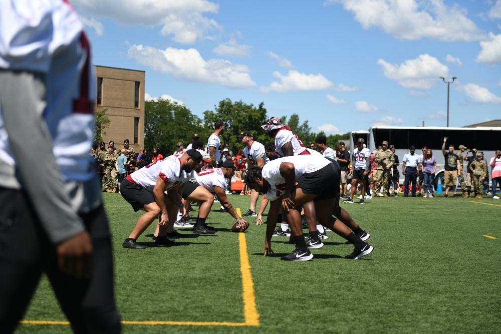 DVIDS - Images - The Washington Commanders visit Marine Barracks