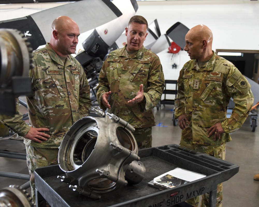 AETC/CC Visits 189th Airlift Wing