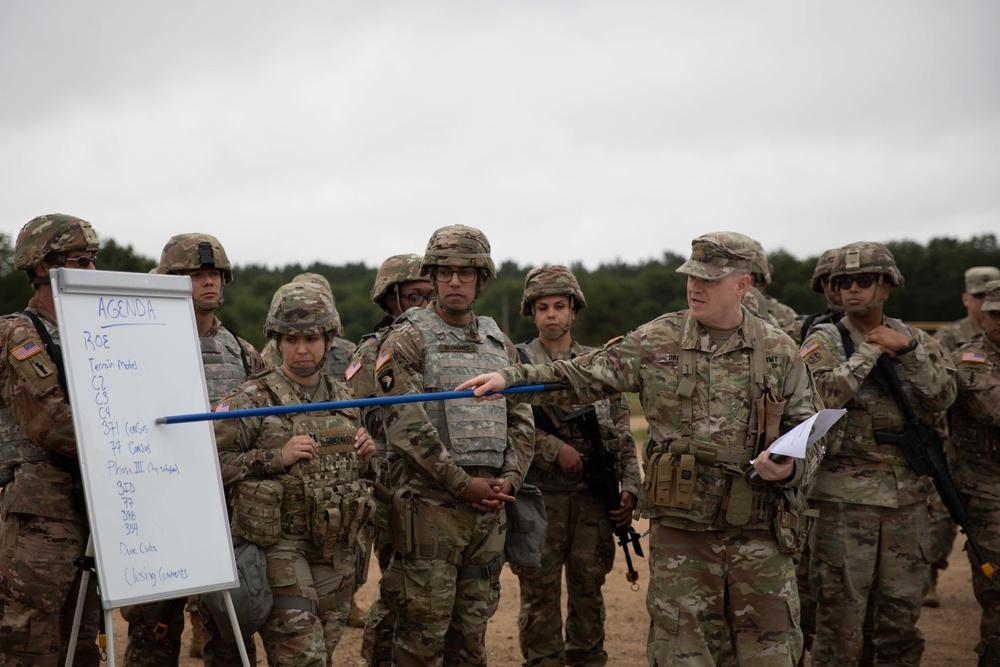 Soldiers Prepare for Annual Training Exercise