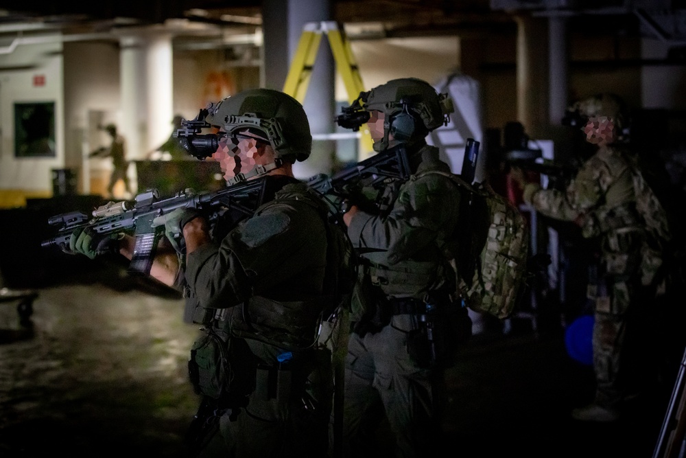 Operators train with LEO partners on hostage rescue/terror suppression