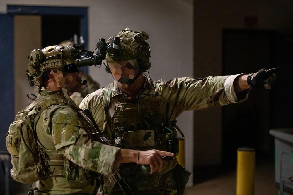 Operators train with LEO partners on hostage rescue/terror suppression