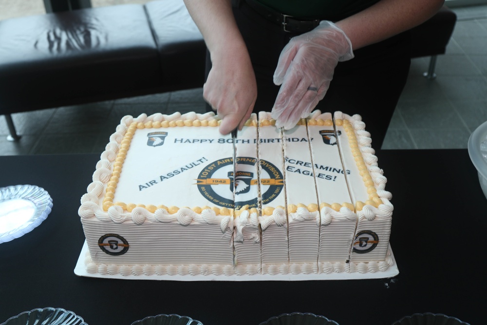 101st Airborne Division (Air Assualt) 80th celebrates birthday with cake cutting ceremony