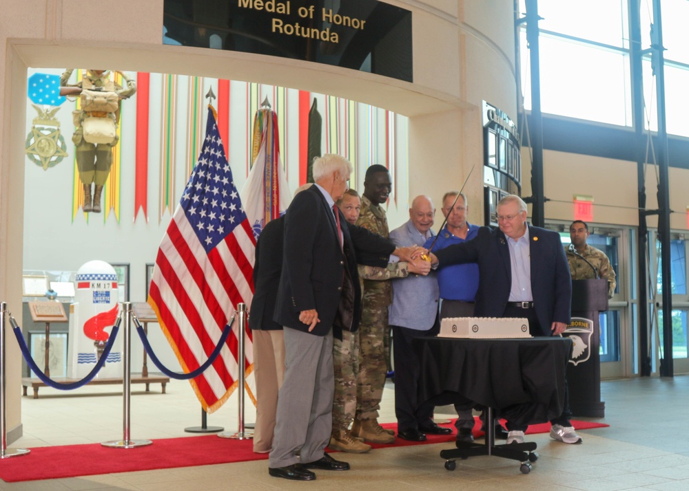 101st Airborne Division (Air Assualt) 80th celebrates birthday with cake cutting ceremony