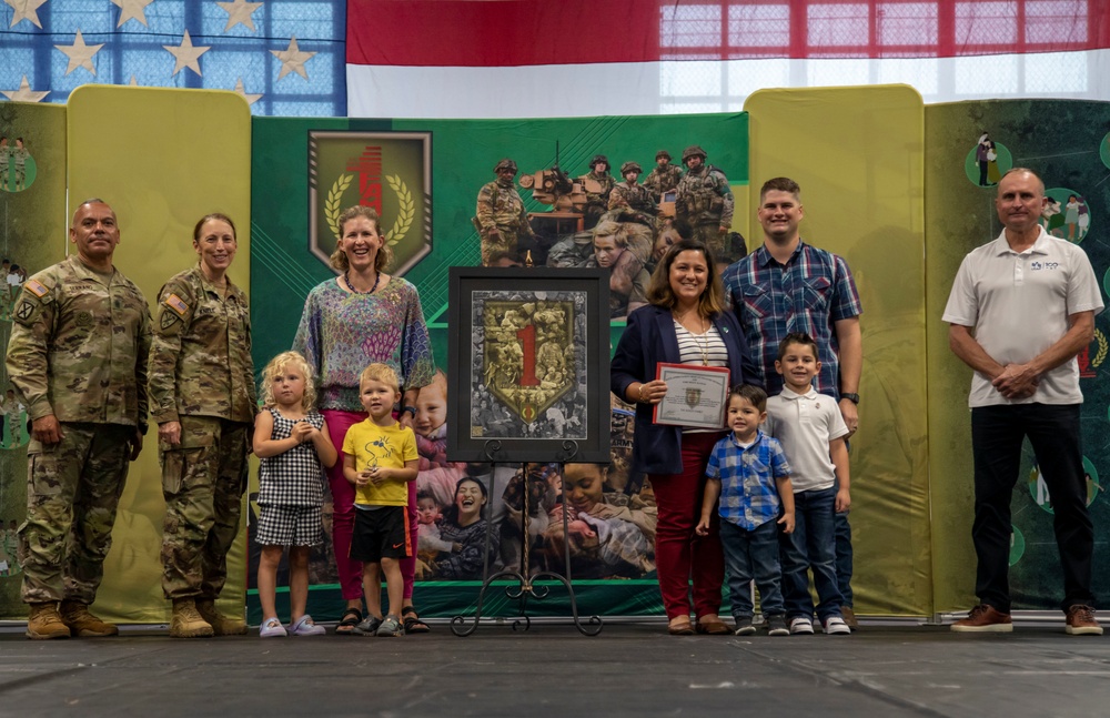 1ID Hosts 3rd Quarter Big Red One Year of Family Award Ceremony