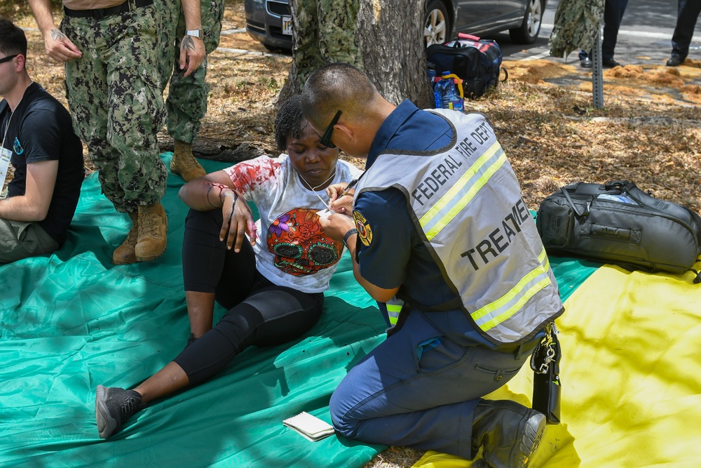 Federal Fire Department evaluates simulated mass casualty injuries