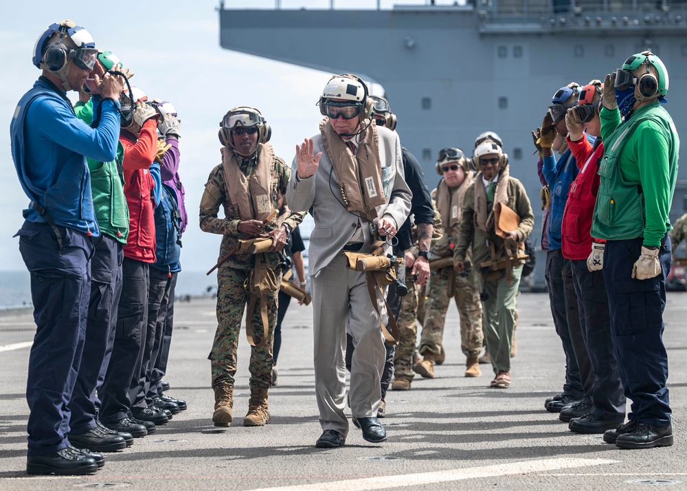 Somali Distinguished Visitors tour USS Hershel “Woody” Williams