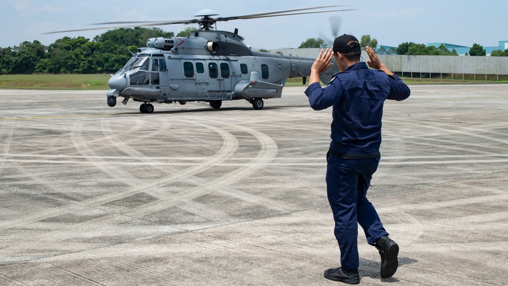 U.S. and Malaysian forces hone combat search and rescue techniques during PAC ANGEL 22