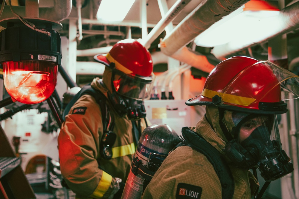 USS Paul Ignatius (DDG 117) Conducts General Quarters Drill