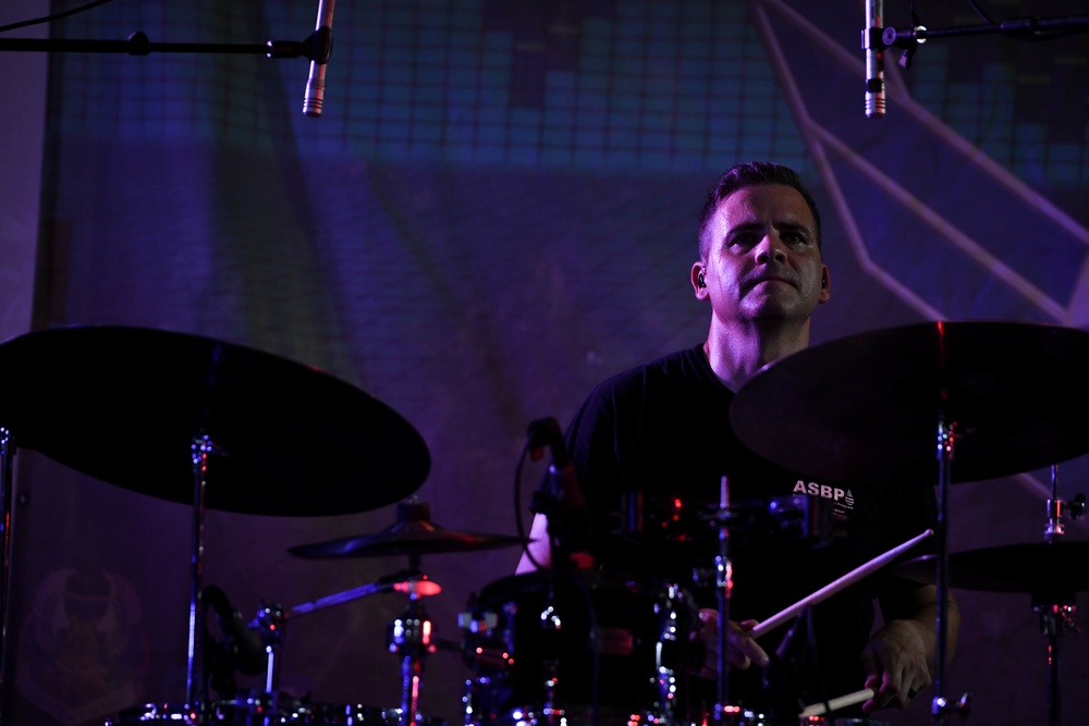 Turning it up to 11 – AFCENT Band performs at ADAB
