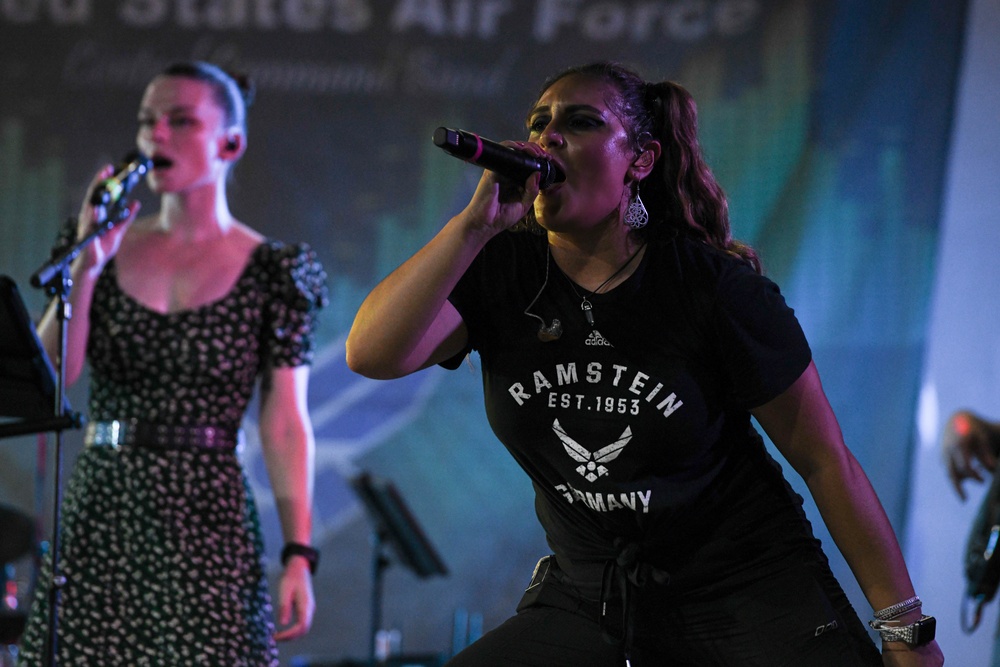 Turning it up to 11 – AFCENT Band performs at ADAB