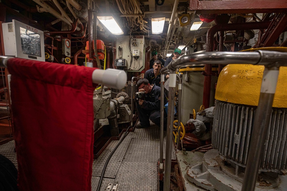 USS San Jacinto conducts Engineering Training