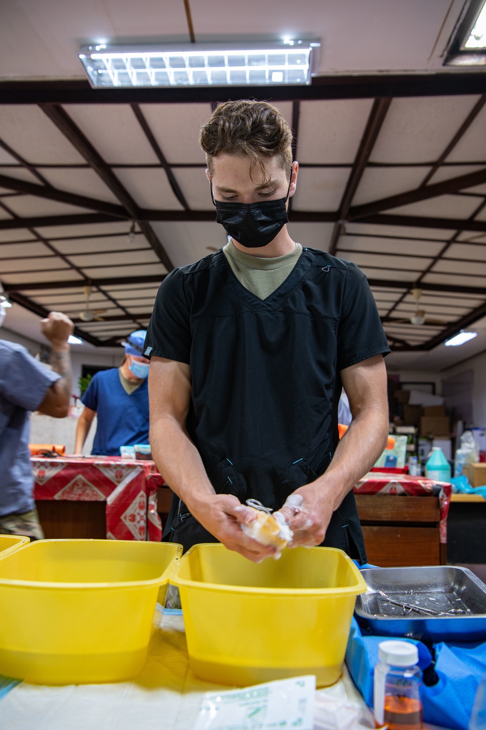 Pacific Partnership 2022 Veterinarians Operate at Puerto Princesa City Veterinary Office