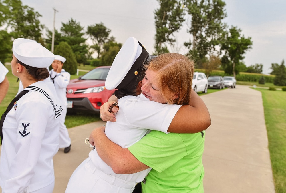 USS THE SULLIVANS VISITS WATERLOO, IOWA