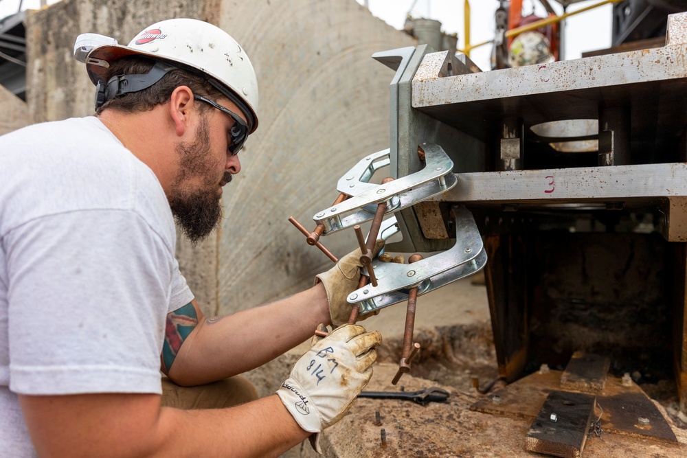 Gate keepers: Installing new miter gates at New Cumberland requires planning, time, extra measures