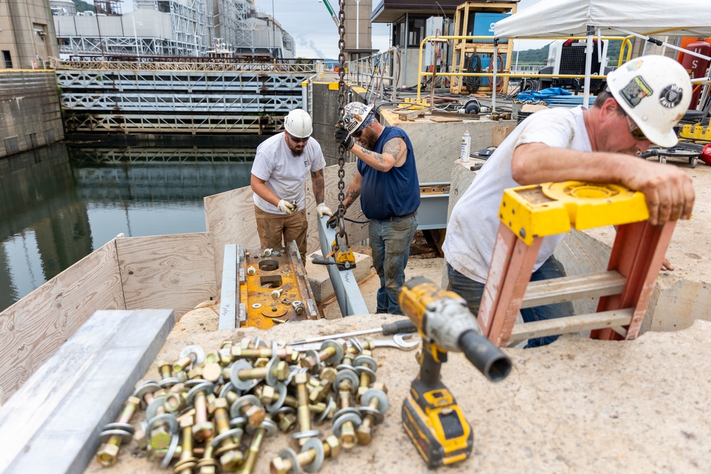 Gate keepers: Installing new miter gates at New Cumberland requires planning, time, extra measures