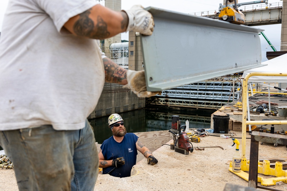 Gate keepers: Installing new miter gates at New Cumberland requires planning, time, extra measures