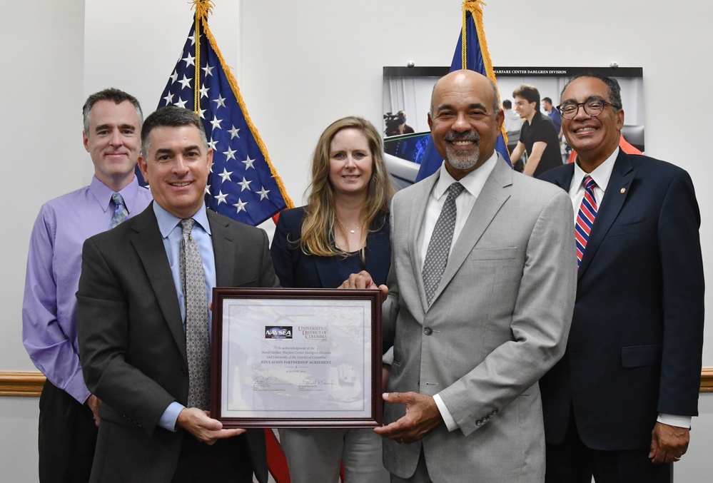 NSWCDD and UDC Educational Partnership Agreement Signing