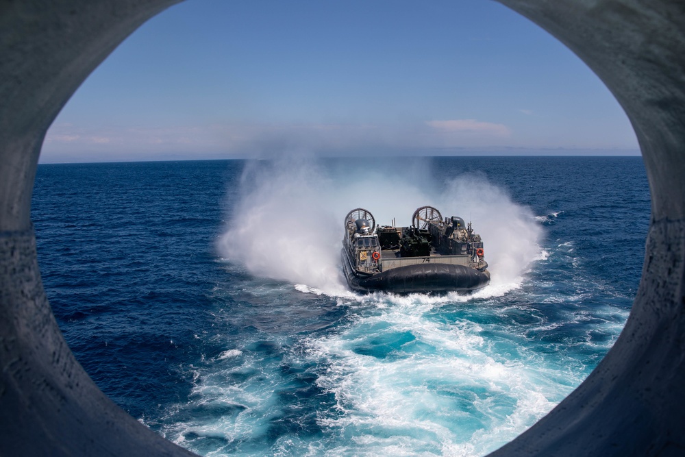 Makin Island LCAC Operations