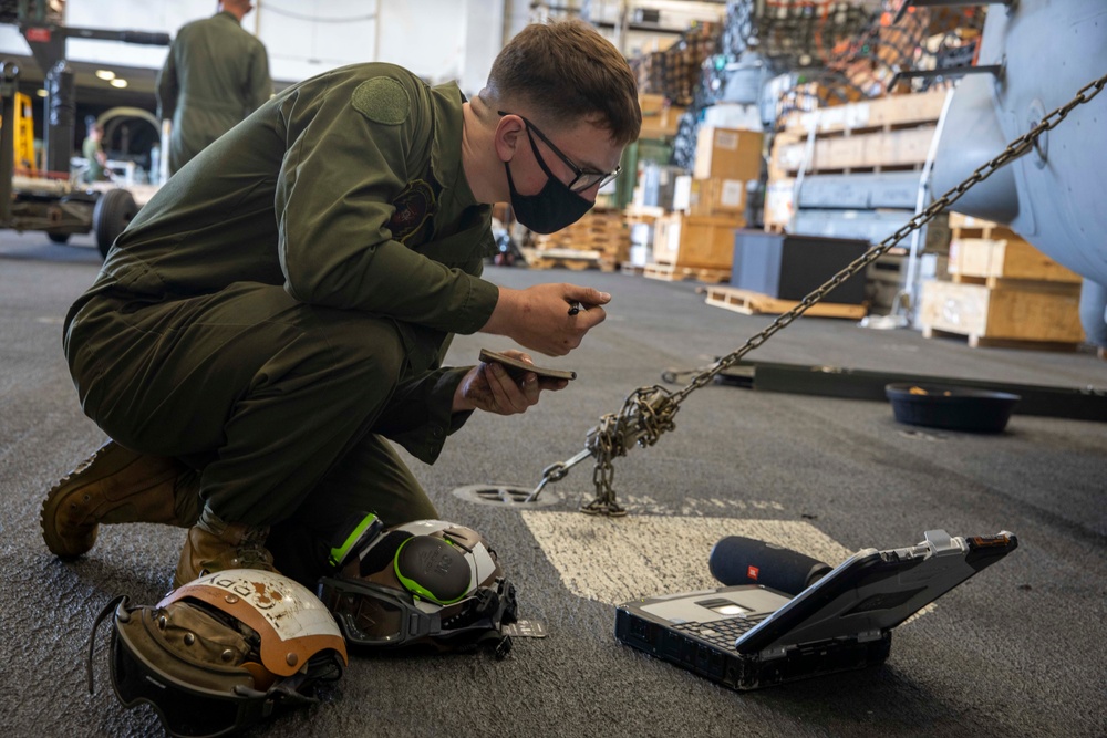 Makin Island MV-22 Osprey Maintenance