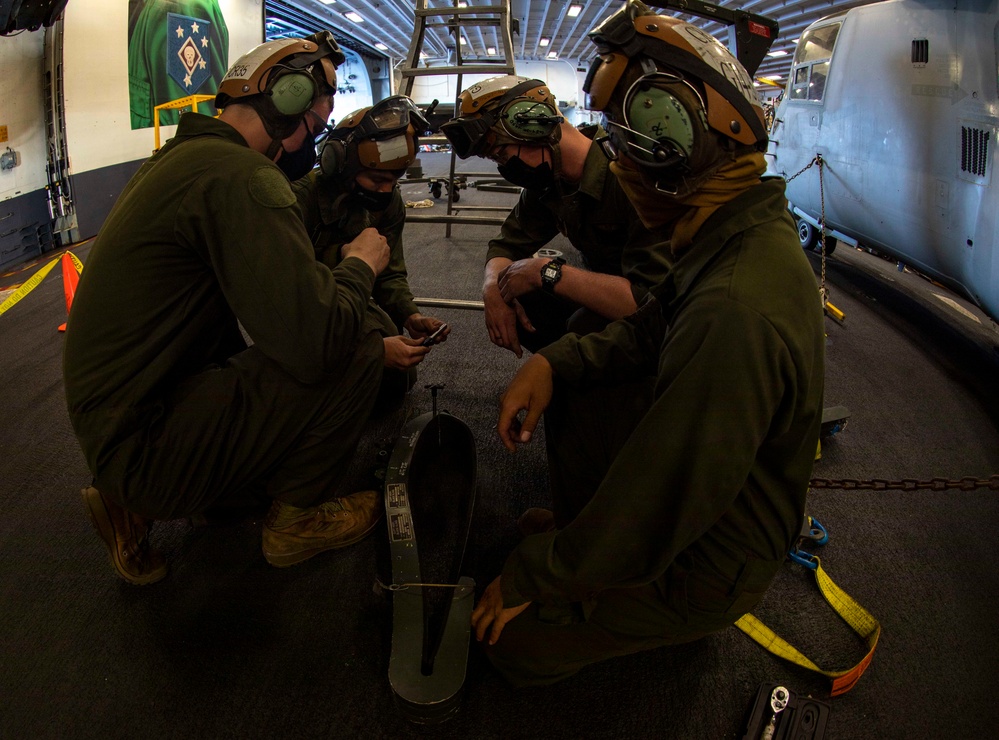 Makin Island MV-22 Osprey Maintenance