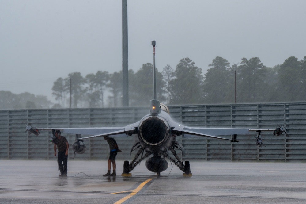 187 FW supports 43 FS training