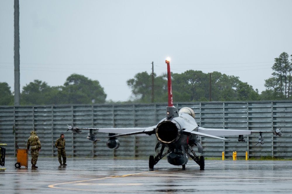 187 FW supports 43 FS training