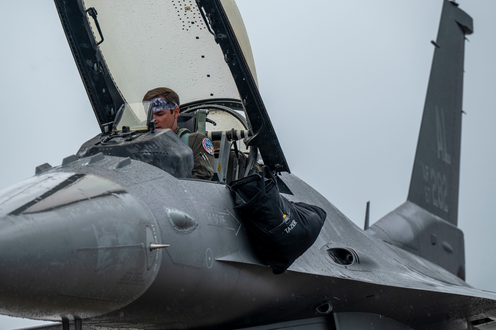 187 FW supports 43 FS training