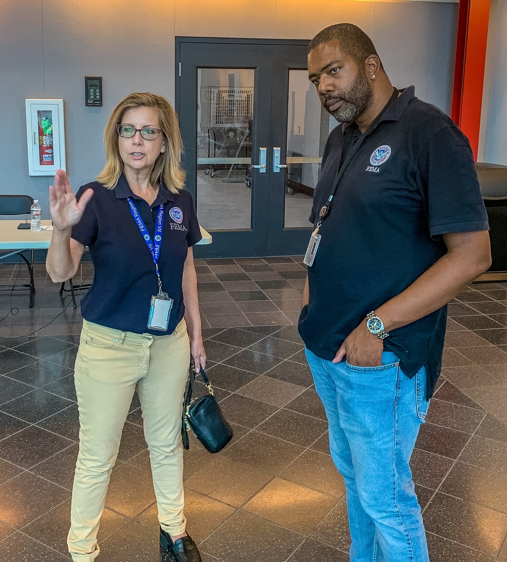 FEMA Region 7 Administrator Visits a Disaster Recover Center