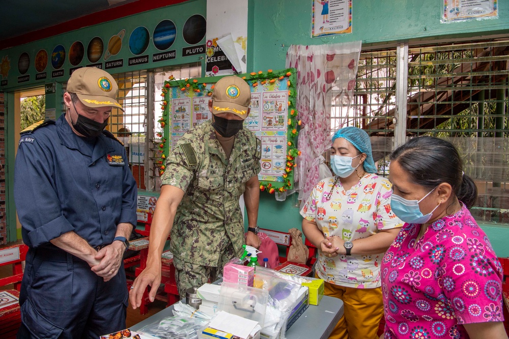 Pacific Partnership 2022 participates in Barangay Health Fair at Macarascas Elementary School