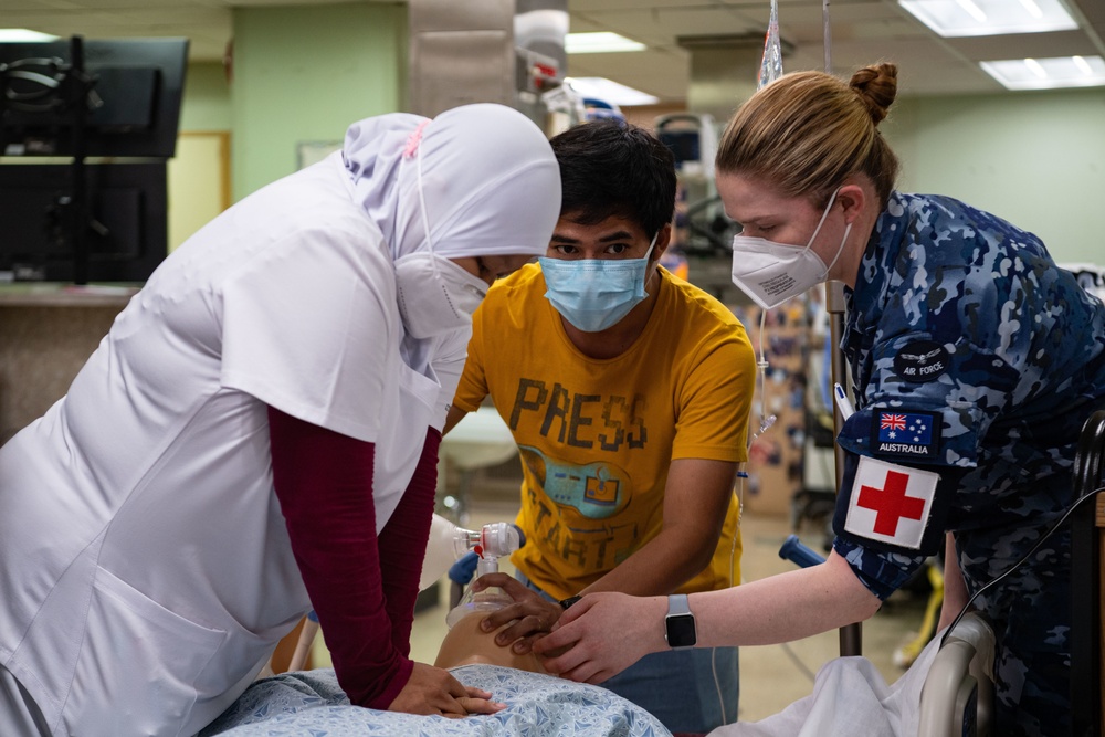 Pacific Partnership 2022 Medical Personnel Conduct Intensive Care Unit Training in the Philippines