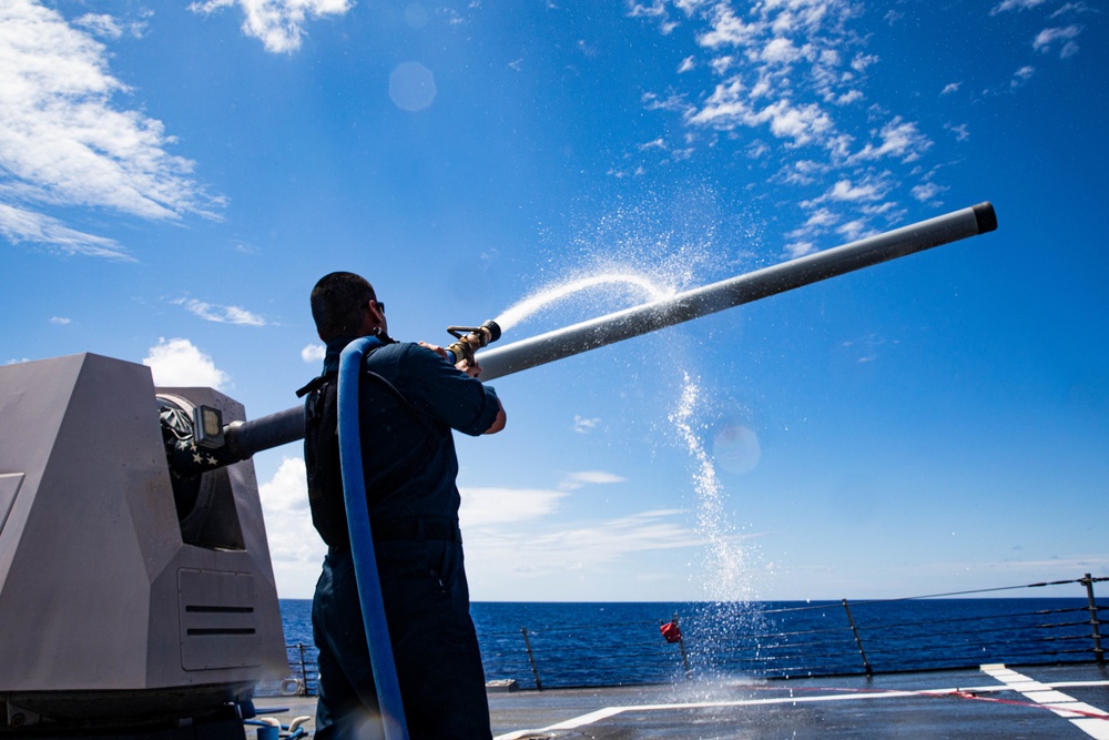 USS Truxtun Conducts a Fresh Water Washdown
