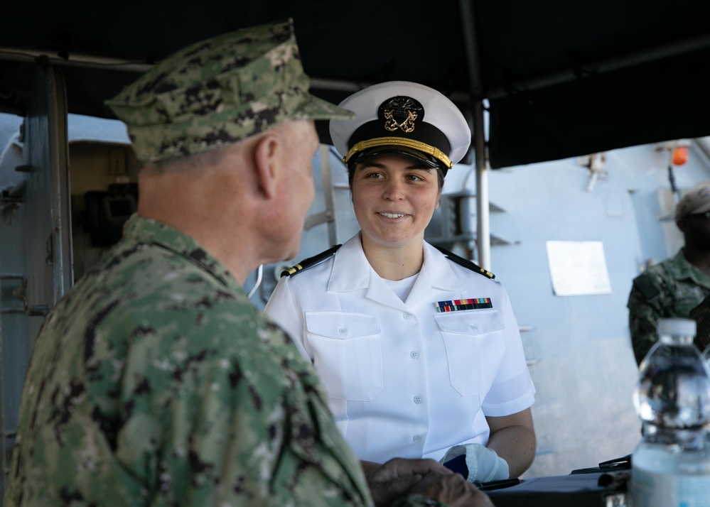 CNO Visits USS Arleigh Burke (DDG 51)