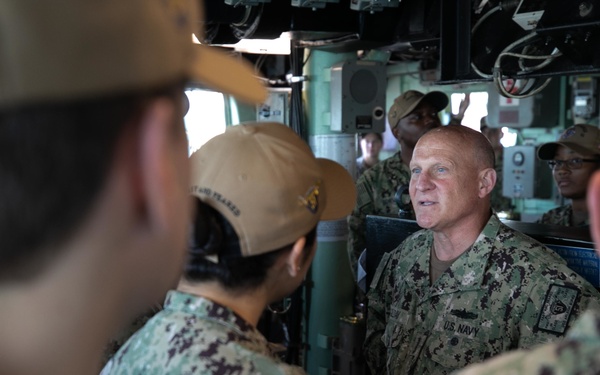 CNO Visits USS Arleigh Burke (DDG 51)
