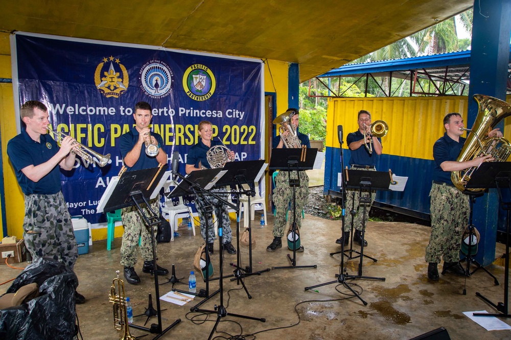 USNS Mercy Sailors Participate in Host Nation Outreach Event