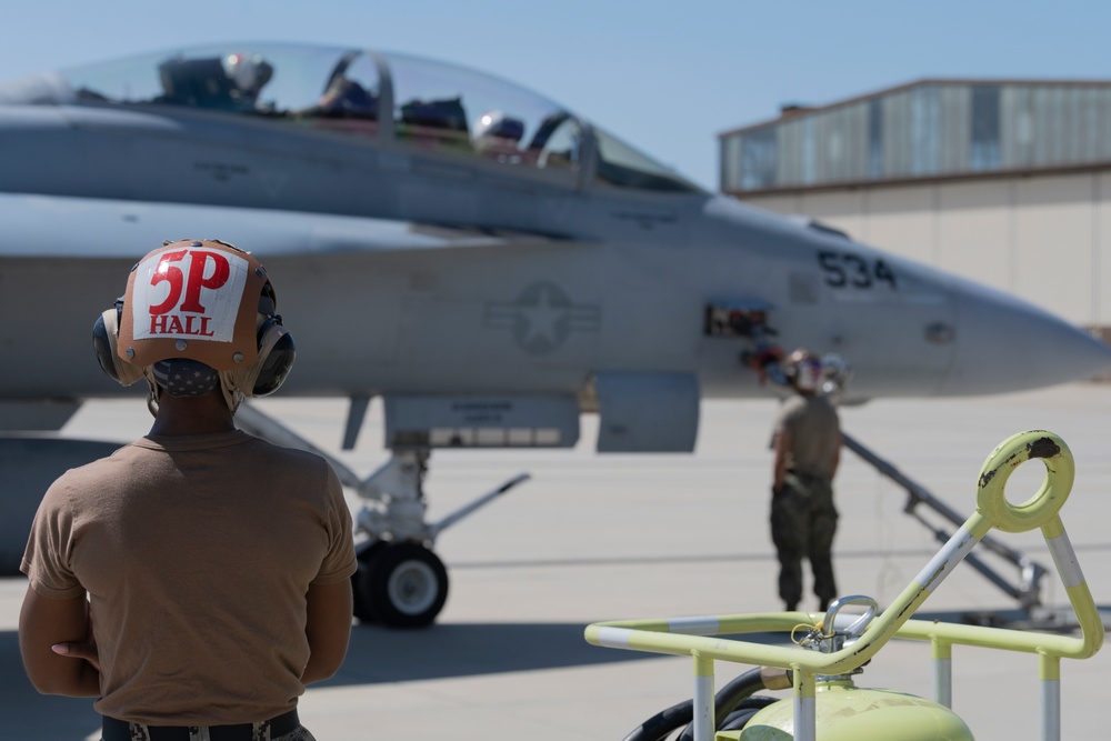 Spangdahlem's first joint hot-pit refuel