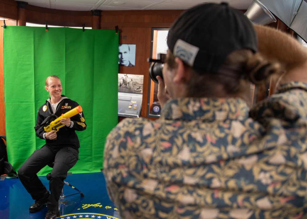 USS George H.W. Bush Sailors Take Cruisebook Portraits