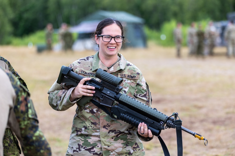 Canadian and American Forces Build Bonds